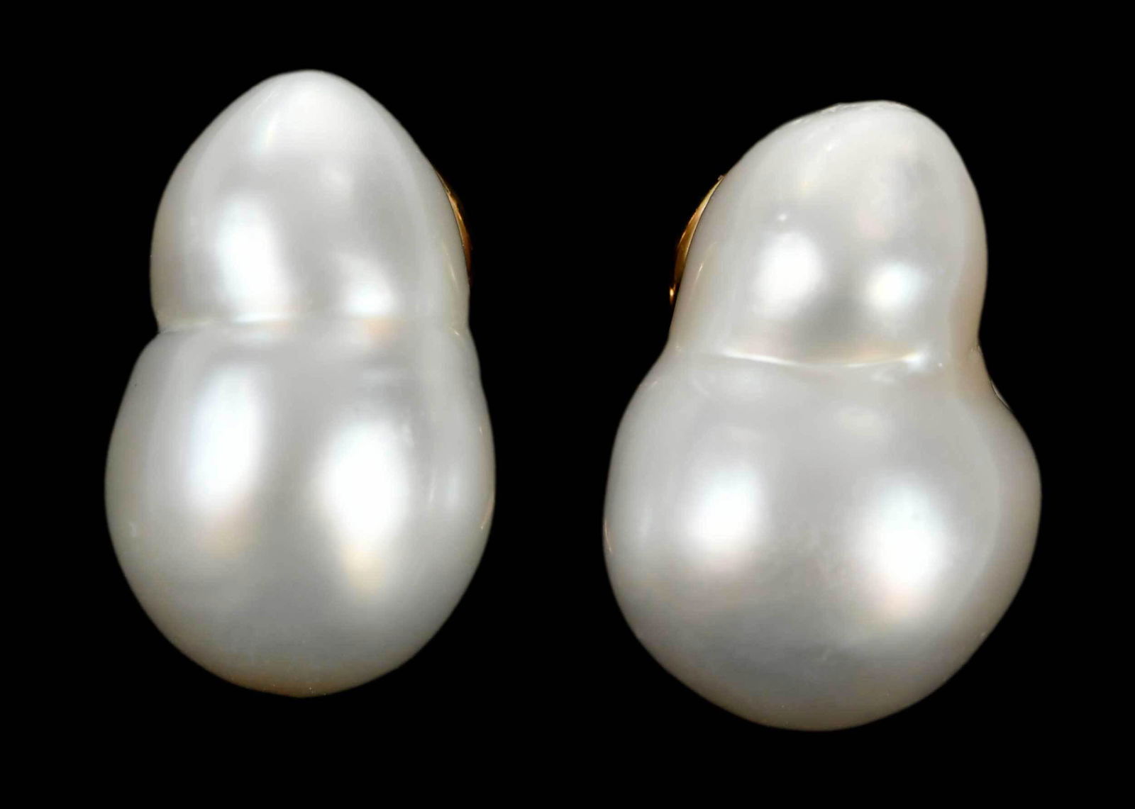 14kt. Pearl Earclips (1 of 5)