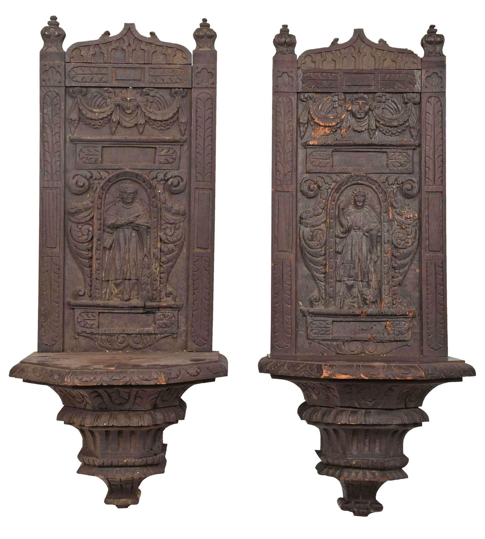 Pair Gothic or Gothic Style Carved Oak Wall Brackets (1 of 6)