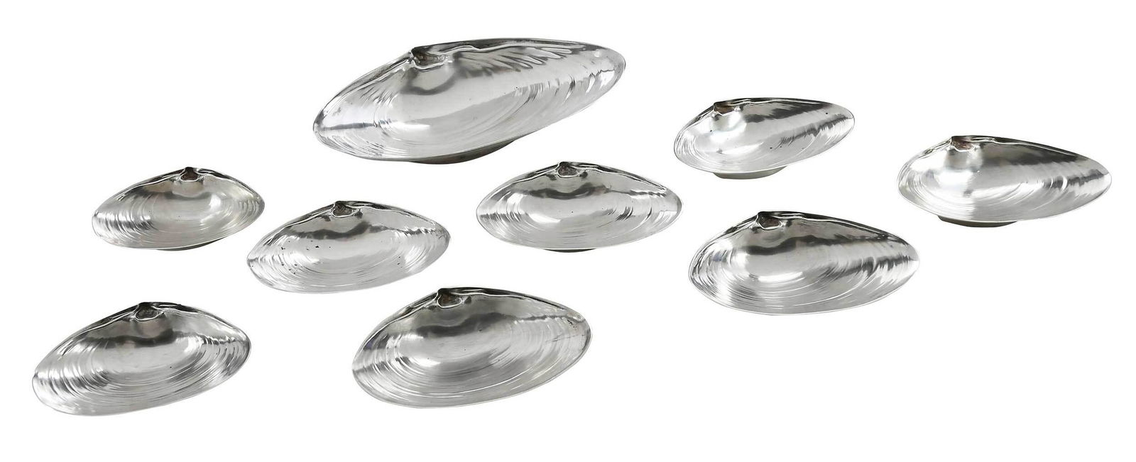 Set of Nine Wallace Sterling Shell Dishes (1 of 7)