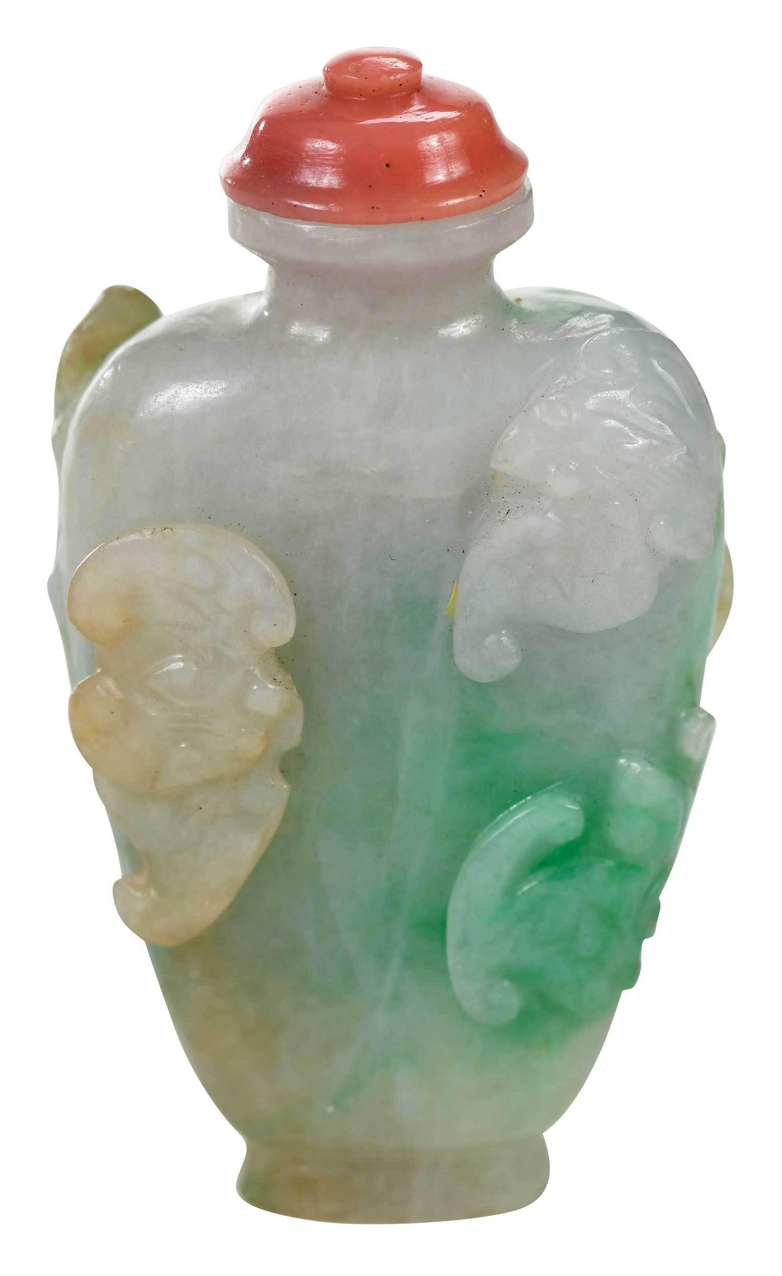 Chinese Carved Hardstone Snuff Bottle (1 of 7)