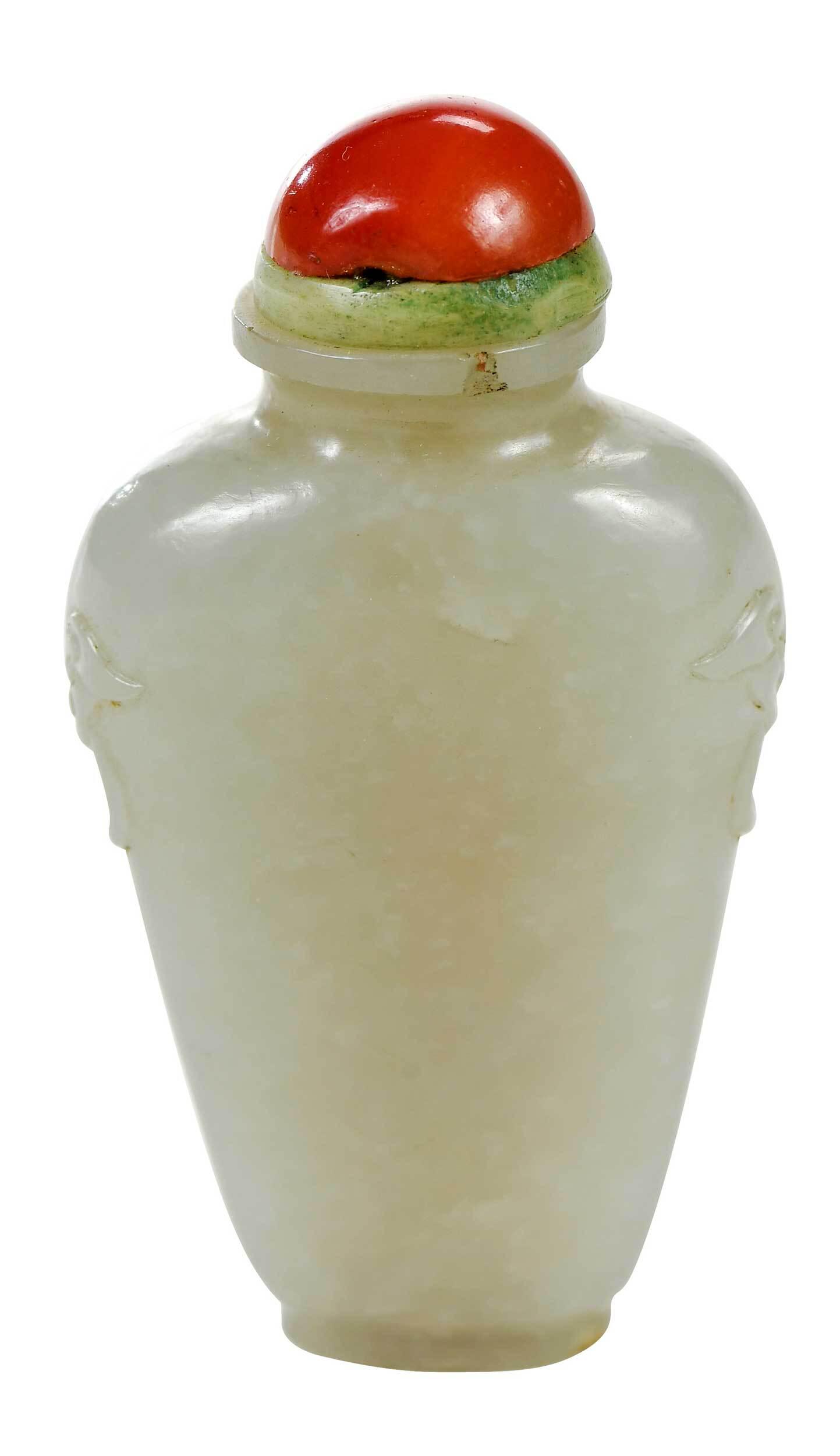 Chinese Carved Jade or Hardstone Snuff Bottle (1 of 7)