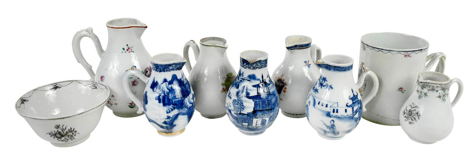 Group of Nine Chinese Export Porcelain Table Items (1 of 7)