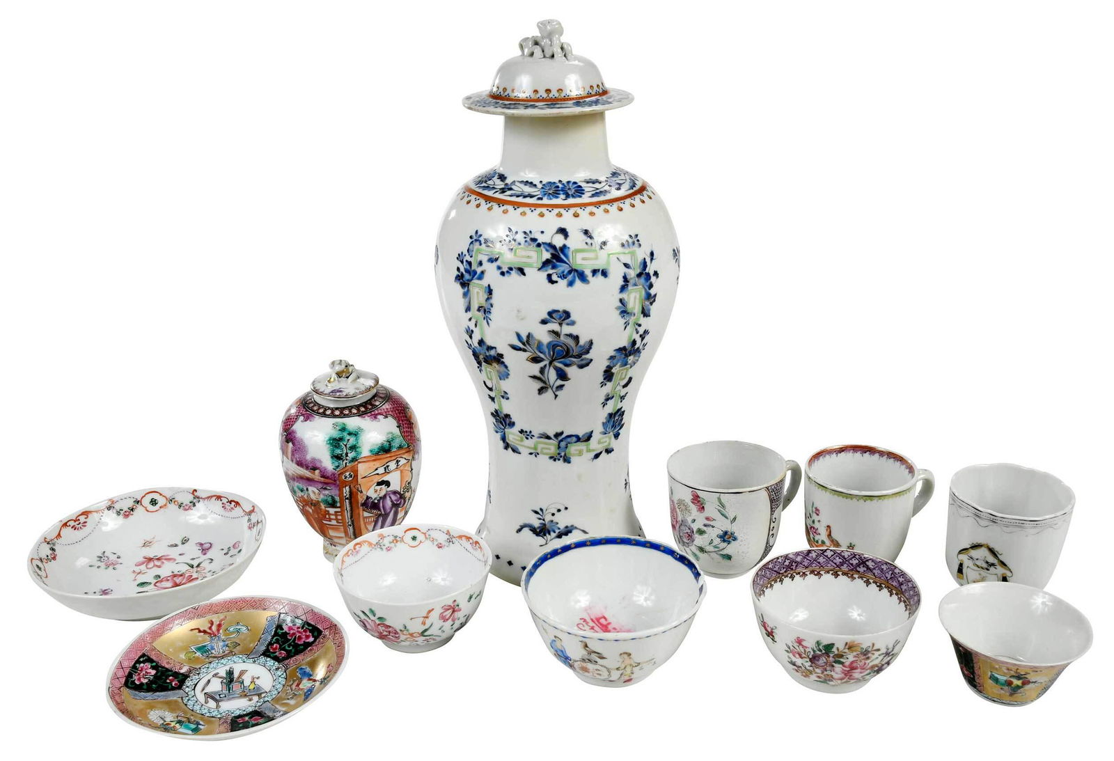 Eleven Pieces of Assorted Chinese Export Porcelain (1 of 14)