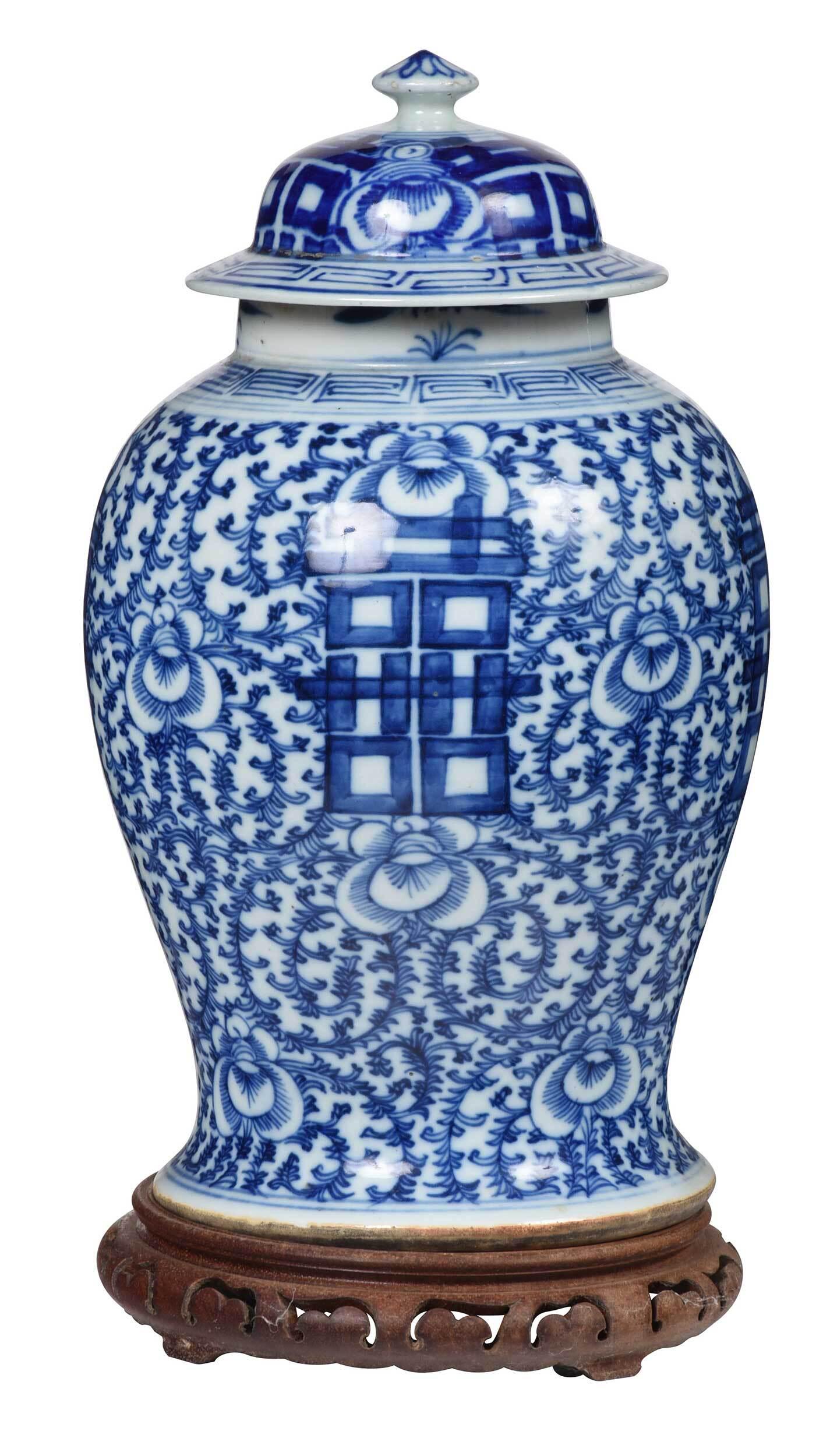 Large Chinese Blue and White Lidded Vessel with Stand (1 of 11)