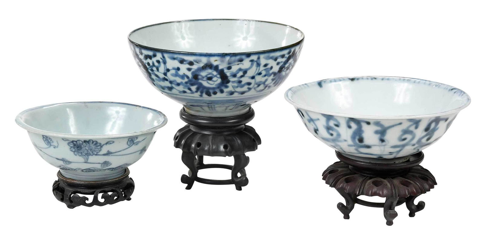 Three Chinese Underglaze Blue Bowls with Stands (1 of 11)