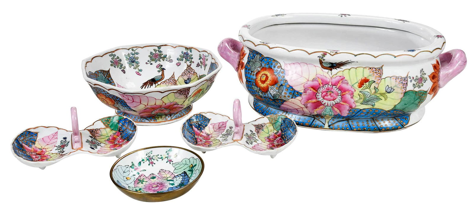 Five Chinese Export Style Tobacco Leaf Porcelain Objects (1 of 13)