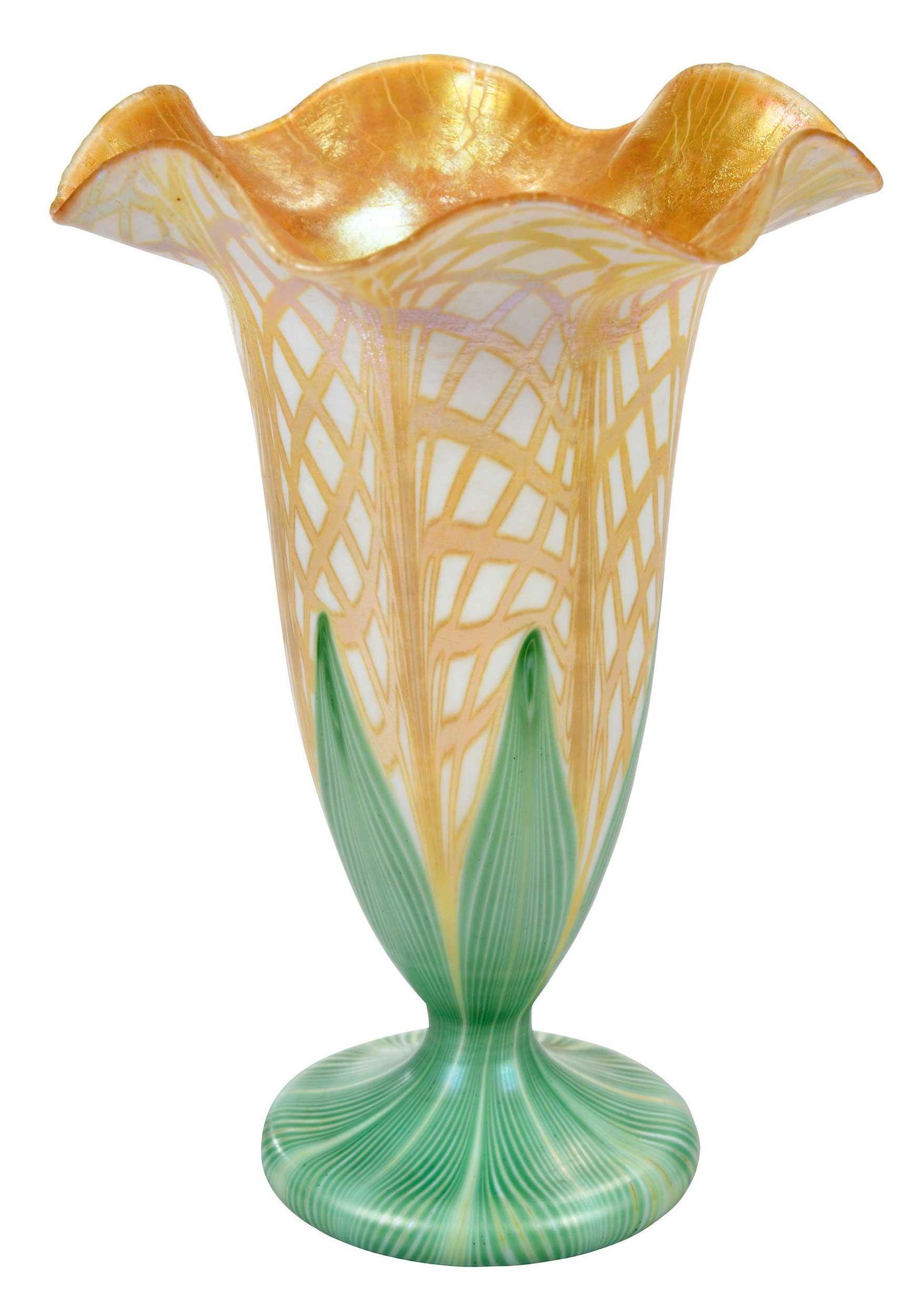 Quezal Pulled Feather Art Glass Vase (1 of 11)