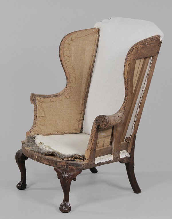 Fine Philadelphia Chippendale Easy: "Chair Pennsylvania, 1760-1780, arched back and rolled arms, shell-carved knees, ball-and-claw feet, yellow pine and walnut secondary, 46-1/4 x 37 x 34 in., good condition overall with some later upho