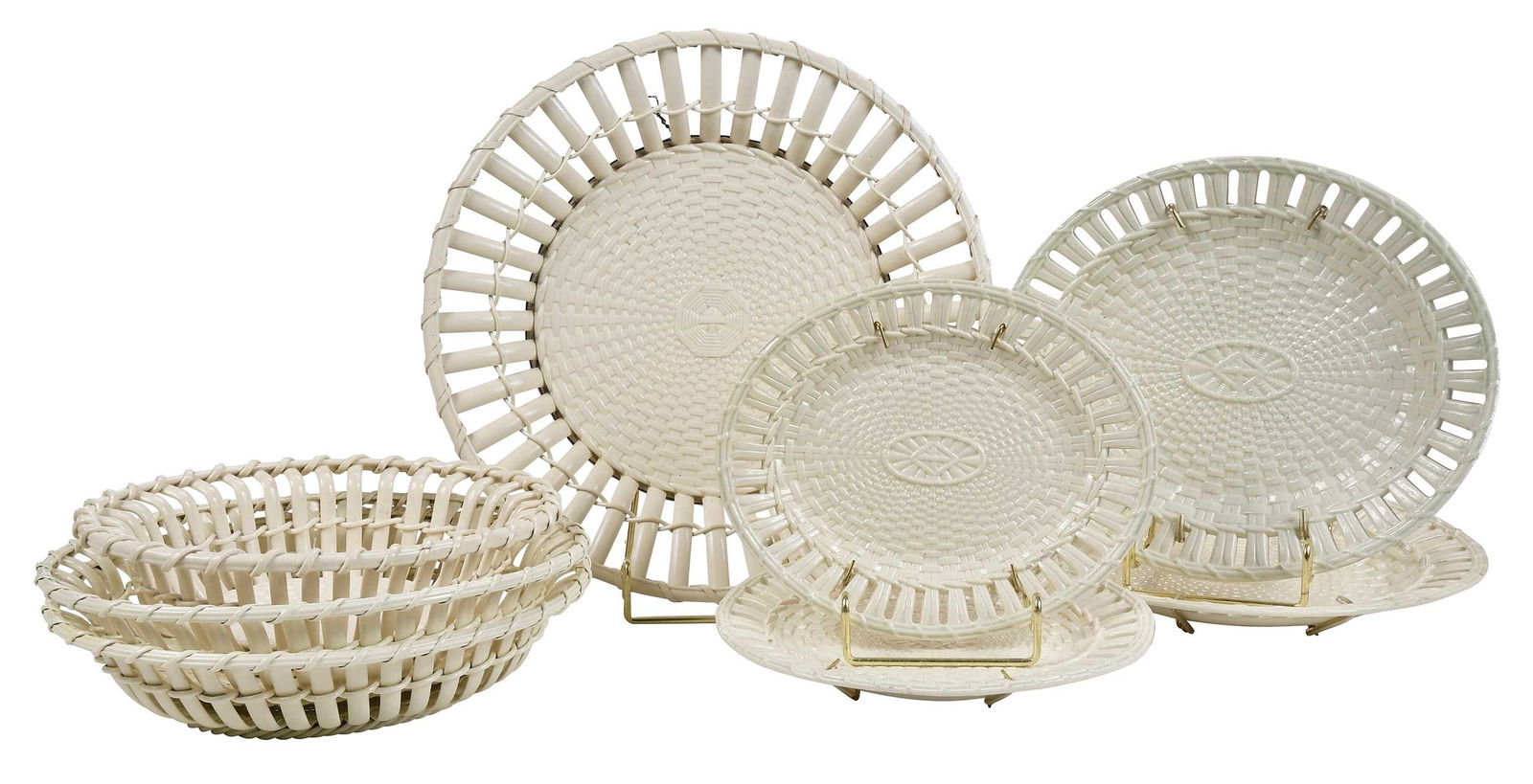 Eight Pieces English Creamware Basketweave Tableware (1 of 6)
