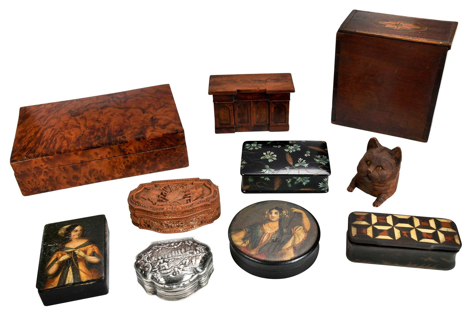 28 Small Decorative Boxes: British and Continental, 19th/early 20th century, snuff boxes, match holders, cigarette cases, other small containers or boxes, construction of black lacquer, silver, wood, horn, some with interesting