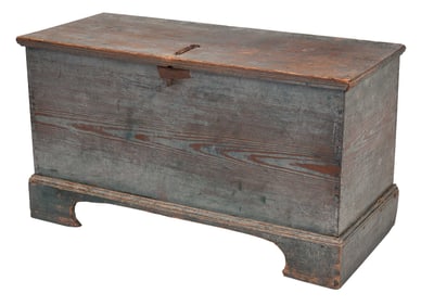 A Fine Georgia Blue Paint Decorated Yellow Pine Blanket Chest