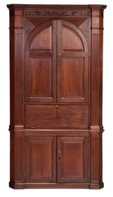 Rare MESDA Documented Virginia Chippendale Walnut Corner Cupboard