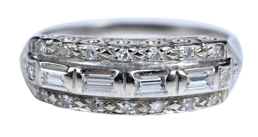 14kt. Art Deco Diamond Ring