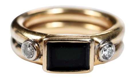 18kt. Green Tourmaline and Diamond Ring