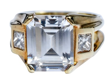 18kt. Cubic Zirconia and Diamond Ring