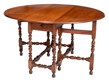 American William and Mary Walnut Gate Leg Table