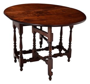 Rare Southern Attributed William and Mary Figured Walnut Gate Leg Table