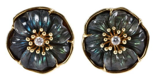 18kt. Carved Gemstone and Diamond Earrings