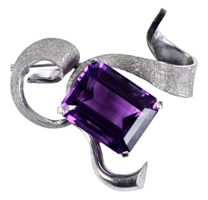 14kt. Amethyst Brooch