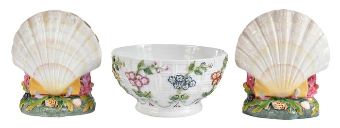 Derby Bowl and Pair of English Shell Tulipieres