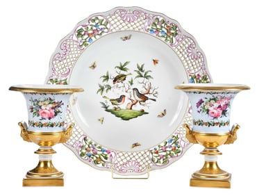 Herend Rothschild Bird Charger, with Pair of Campagna Form Vases