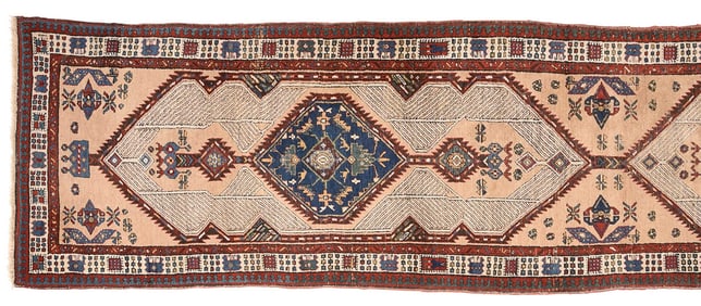 Shirvan Runner