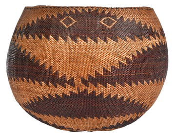 Pomo Spherical Basket Bowl