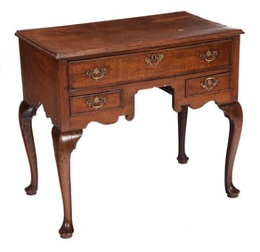 Queen Anne Inlaid Oak Dressing Table