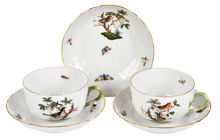 Eight Herend Rothschild Bird Porcelain Teacups with Saucers