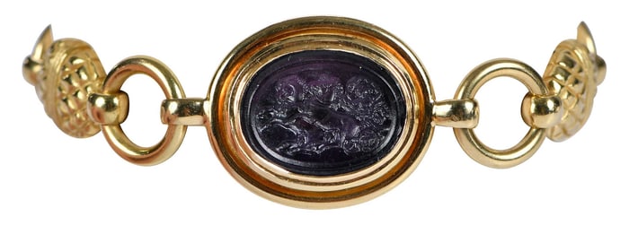 18kt. Elizabeth Gage Large Link Bracelet with Molded Glass Intaglio