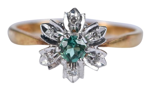 18kt. Green Tourmaline and Diamond Flower Motif Ring