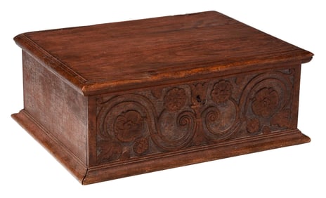 Connecticut Pilgrim Century Style Carved and Painted Lidded Box