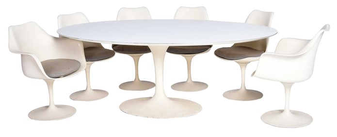 Eero Saarinen for Knoll Tulip Dining Table with Six Chairs