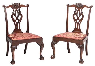 Very Fine Pair of Philadelphia Chippendale Carved Walnut Side Chairs