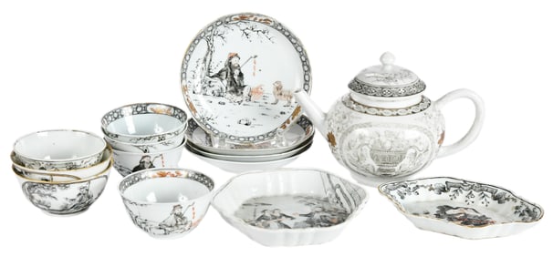 14 Piece Chinese Export En Grisaille and Gilt Porcelain Tea Service