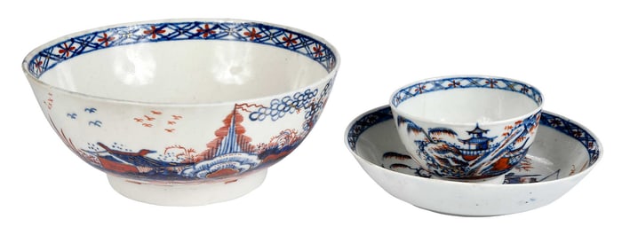 Three Liverpool Chinoiserie Decorated Ceramic Table Objects