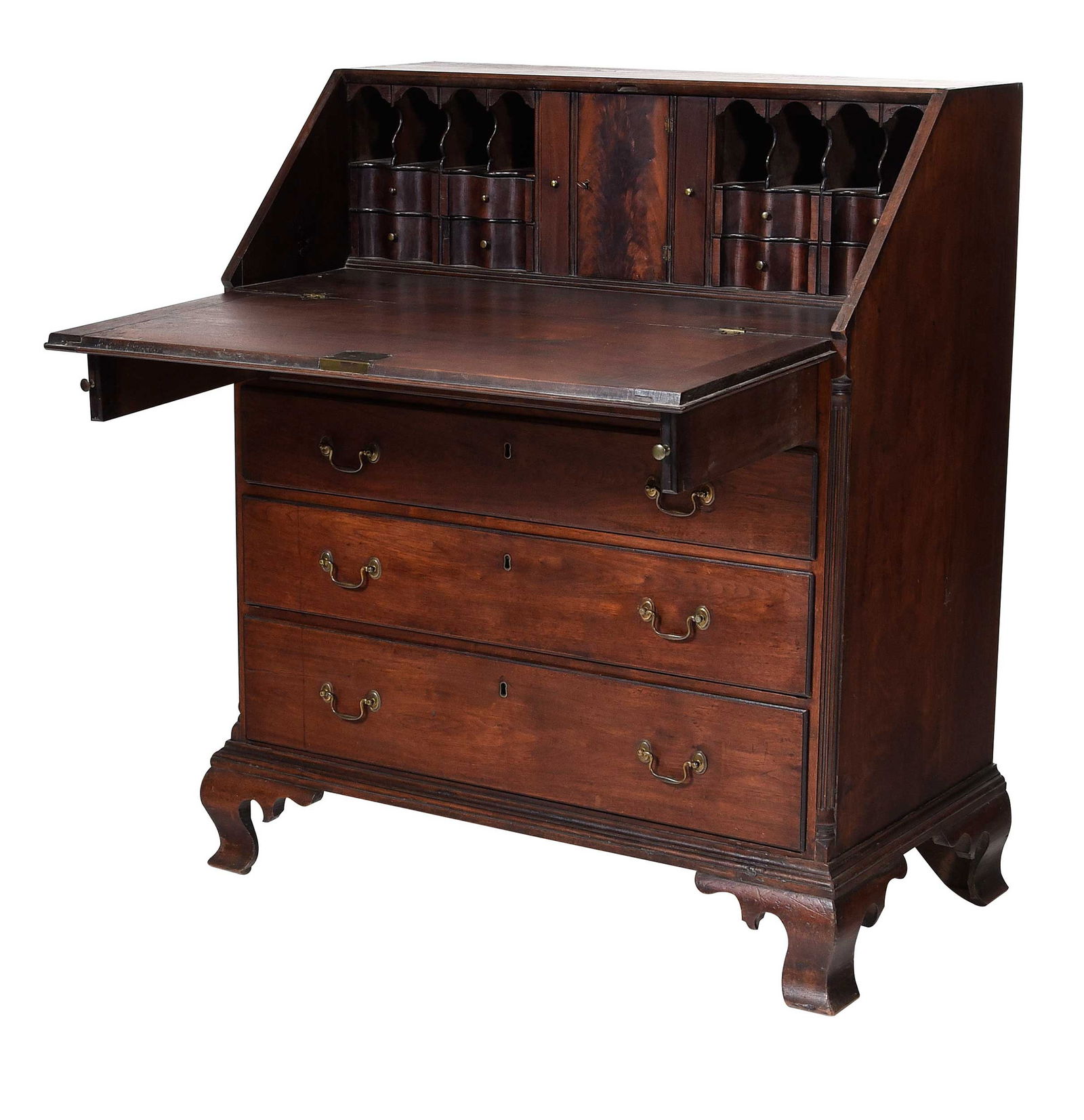 MESDA Documented North Carolina Chippendale Walnut Slant Front Desk: Guilford County, attributed to Henry Macy, late 18th/early 19th century, poplar secondary, dovetailed construction, finely fitted interior with figured walnut prospect door opening to two additional d