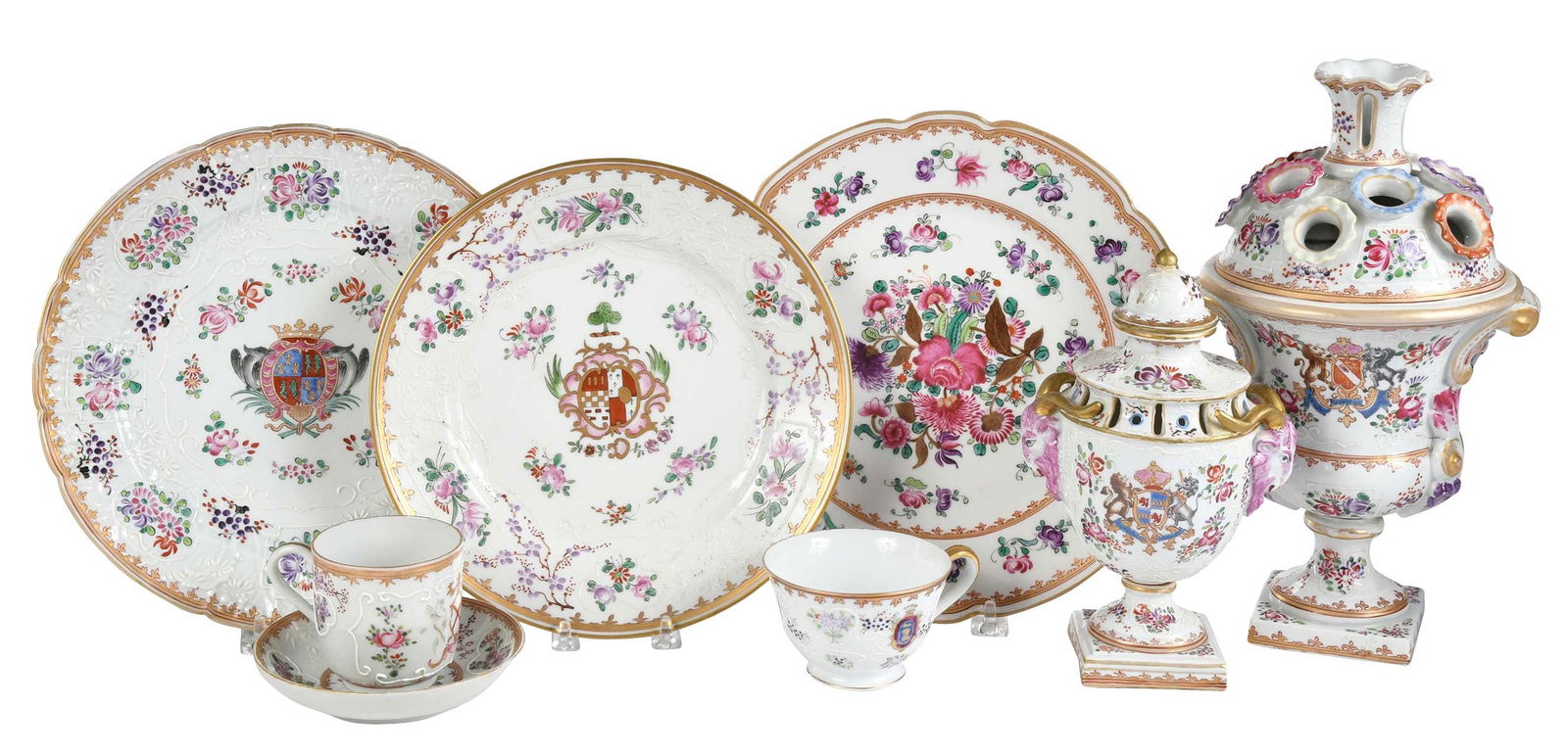 35 Pieces of Samson Porcelain with 11 Associated Teacups with Saucers (1 of 20)