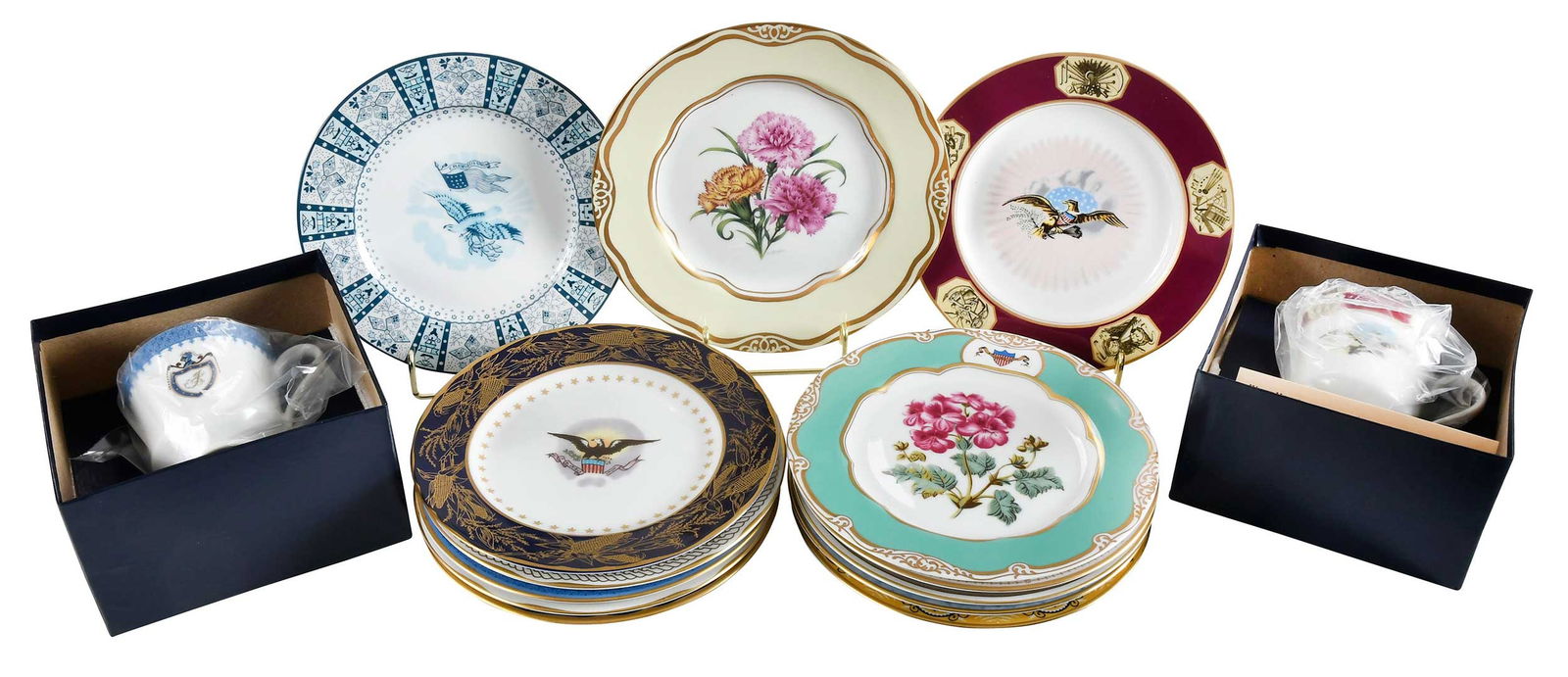19 Pieces of Woodmere White House Dessert Collection Tableware, Jimmy Carter Provenance (1 of 11)
