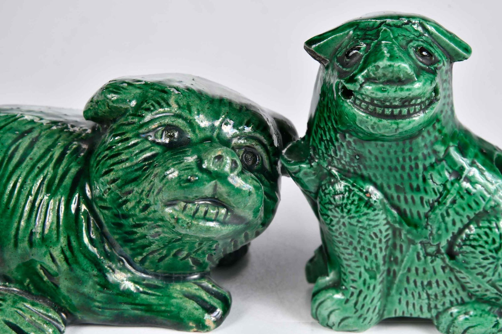 Three Chinese Export Porcelain Desk Objects - 7