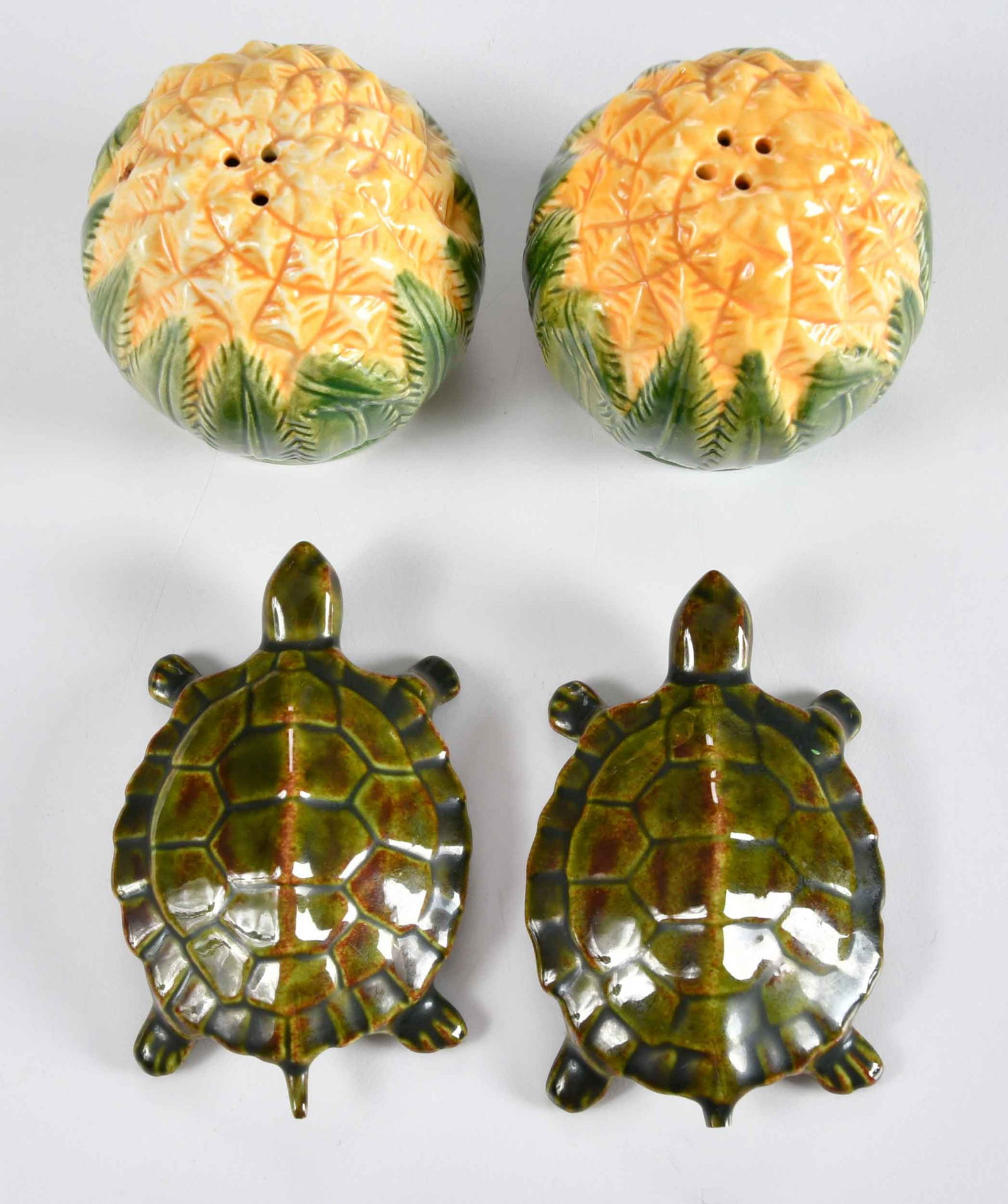 Eight Assorted Ceramic Table Objects - 2