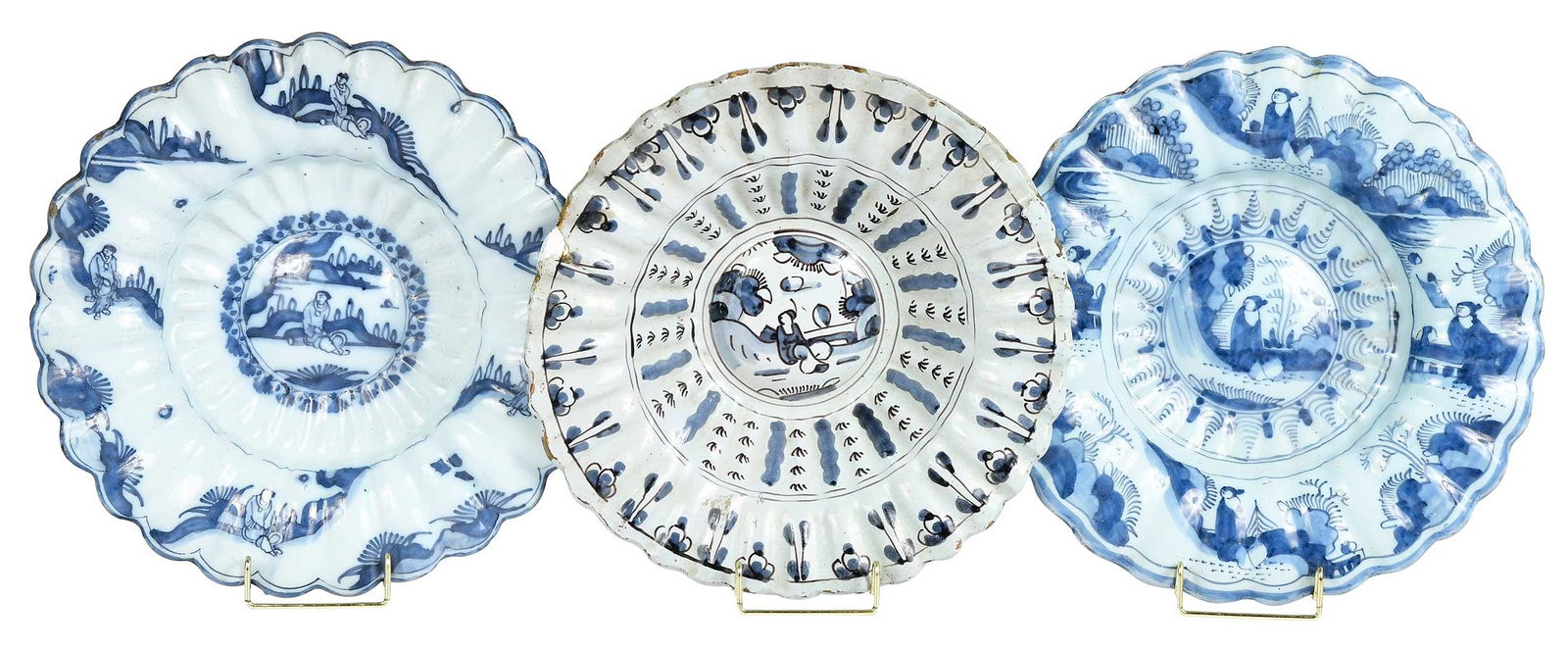 Three Delft Lobed Dishes with Chinoiserie Decoration (1 of 12)