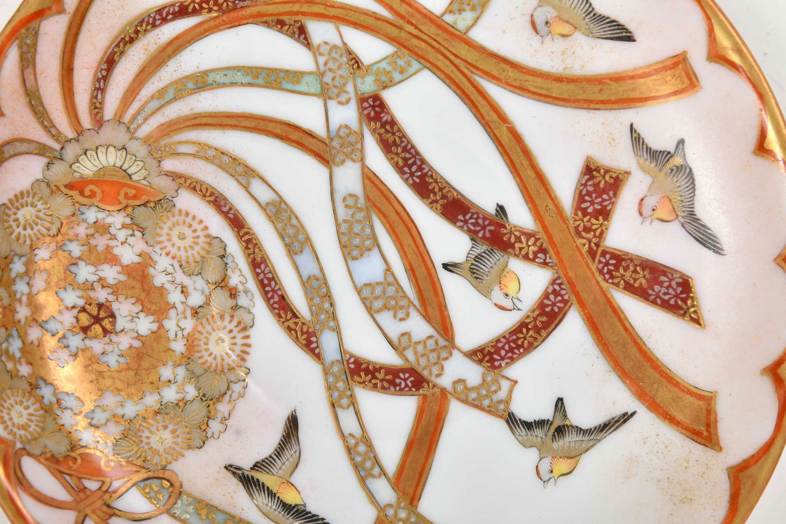 Three Small Japanese Porcelain Table Objects - 6