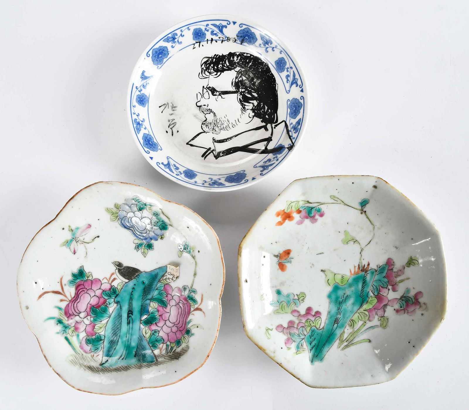 Five Chinese Enamel Decorated Porcelain Table Objects - 2