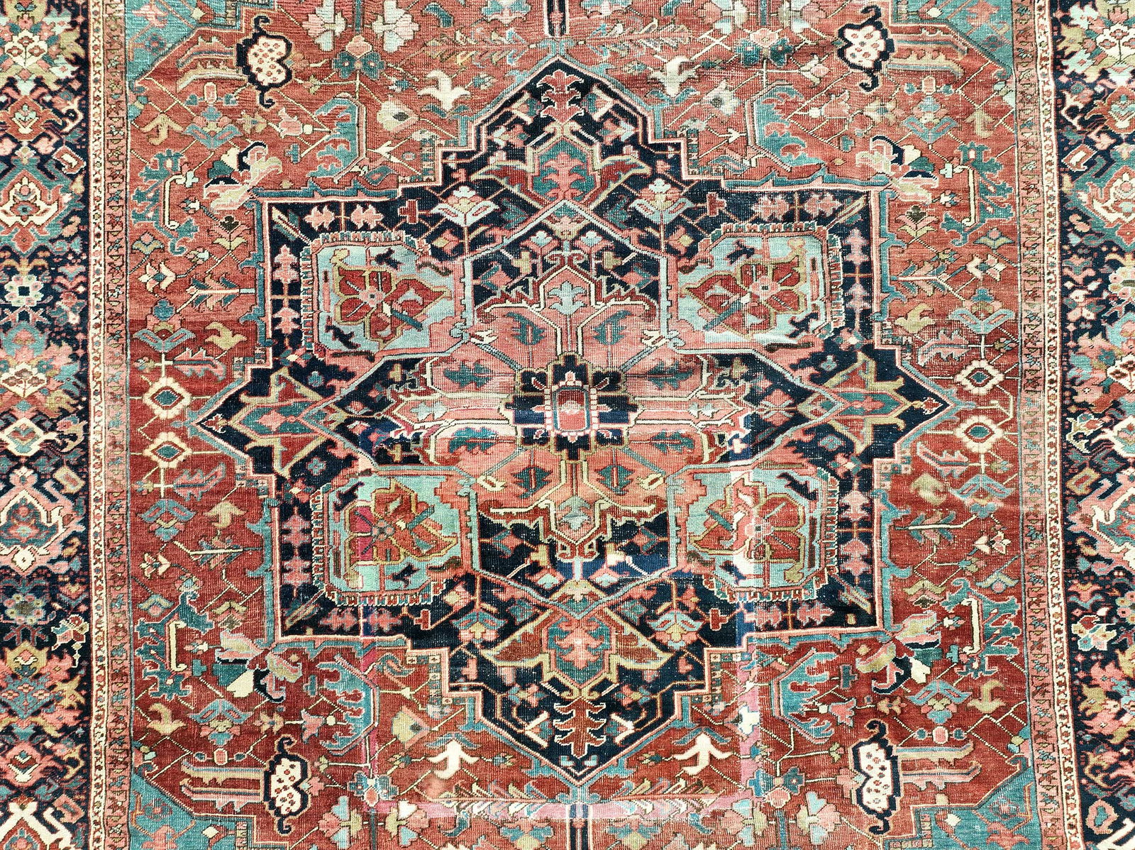 Serapi Carpet - 3