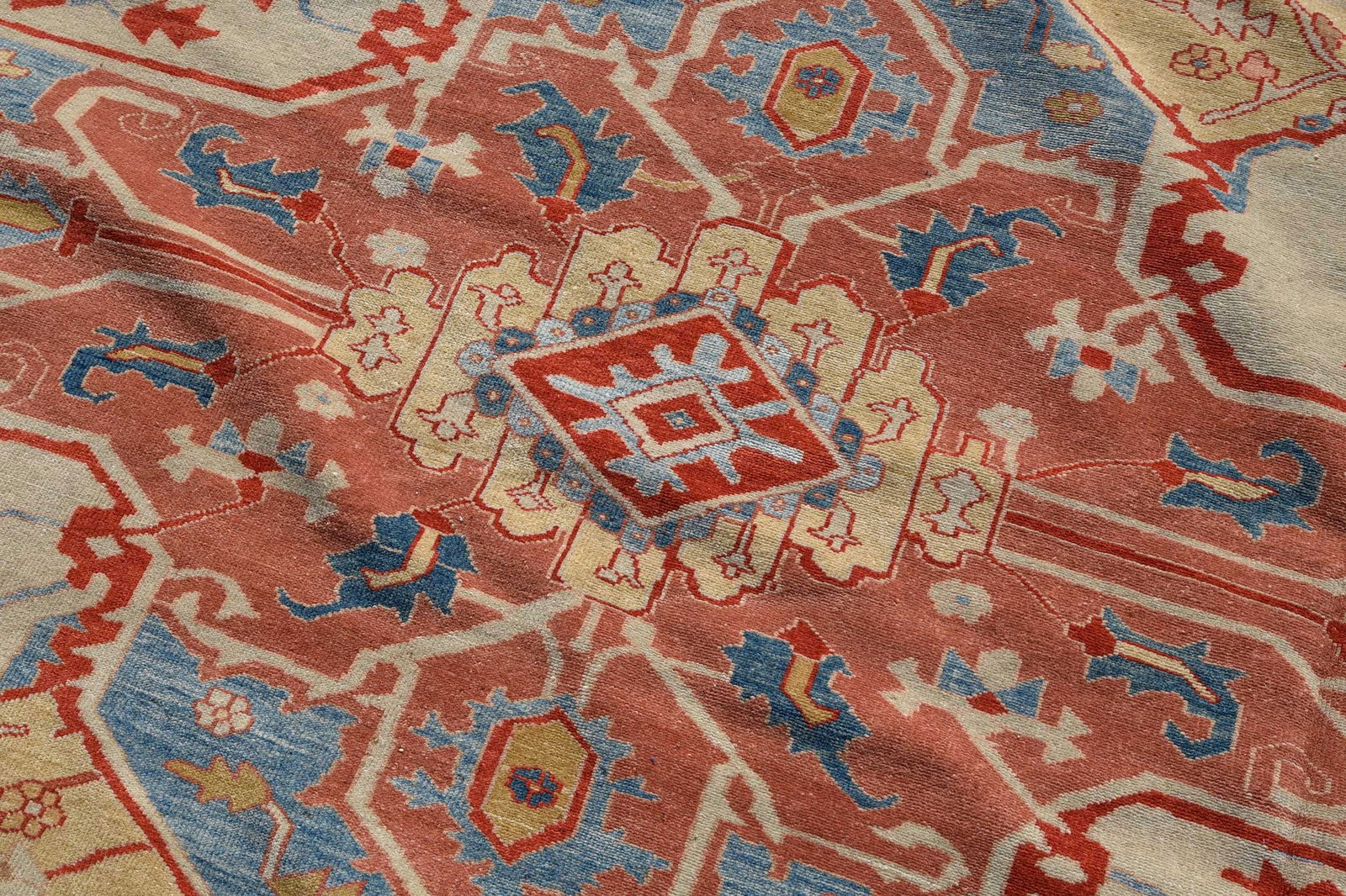 Serapi Carpet - 4