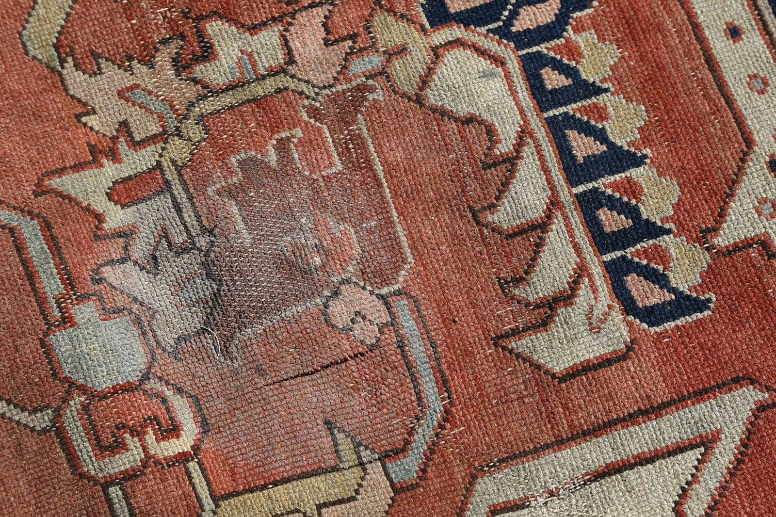 Serapi Carpet - 4