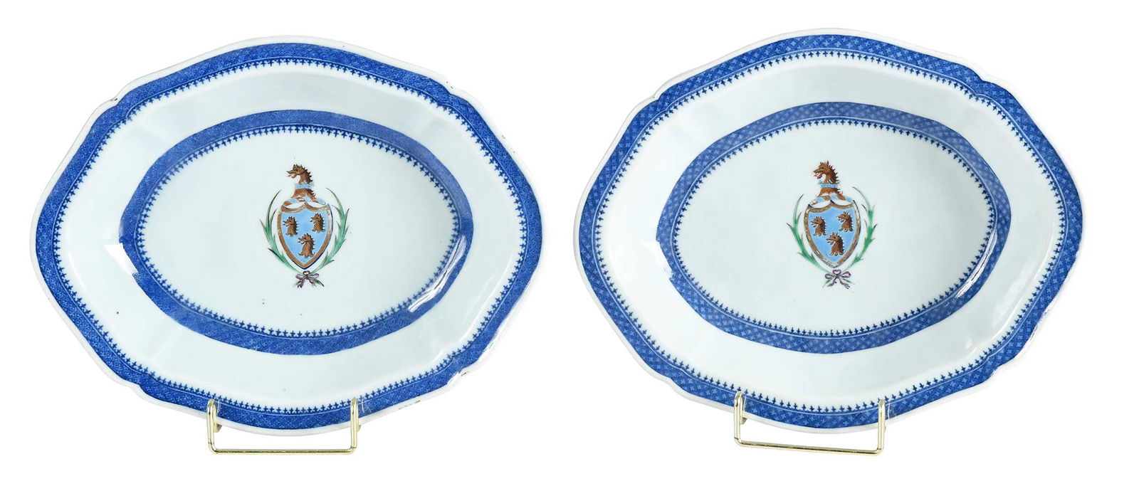 Pair of Chinese Export Armorial Porcelain Oval Dishes, Cutler (1 of 6)