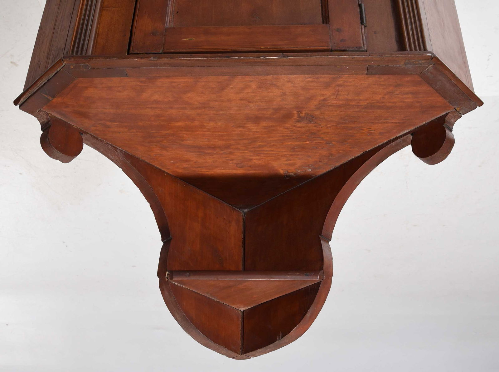 Pennsylvania Chippendale Panel Door Hanging Corner Cupboard, Sack Provenance - 2