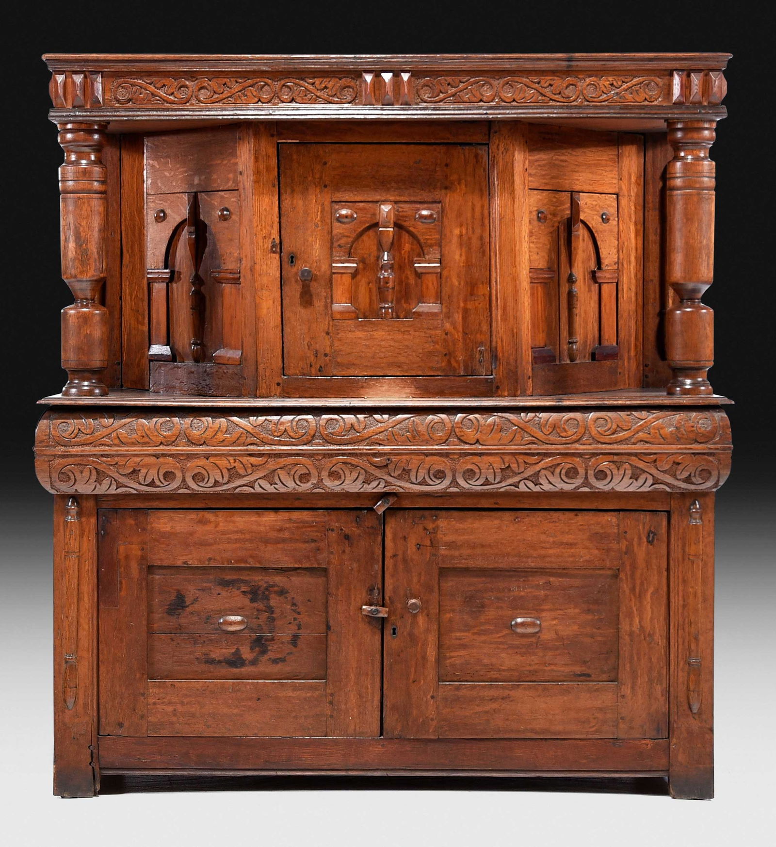 Very Rare American Pilgrim Century Court Cupboard, Martha's Vineyard Provenance (1 of 20)